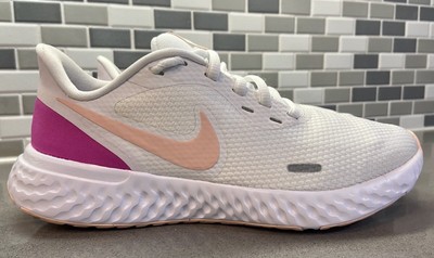 nike revolution 5 mint