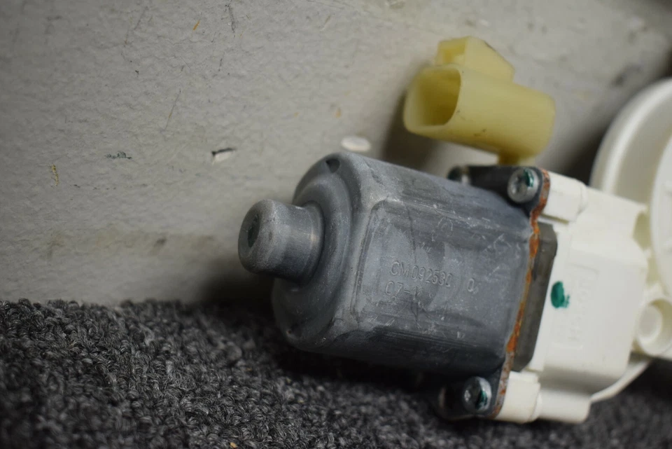 2010-2014 CADILLAC CTS WINDOW REGULATOR MOTOR FACTORY OEM - Image 3 of 4