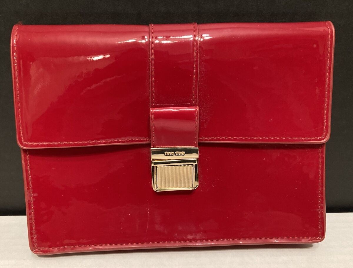 Genuine MIU MIU Red Pouch Patent Gold clasp Clutch Cosmetic Genuine MIU MIU Red Pouch Patent Gold clasp Clutch Cosmetic