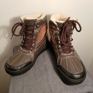 nautica boots with fur