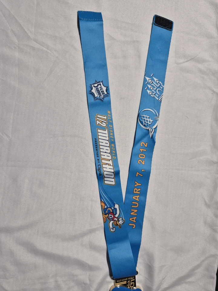 Walt Disney World Media Maratón Carrera Medalla 2012 Pato Donald 15 Aniversario Foto 4 de 4