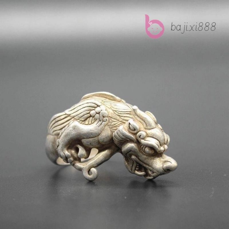 Chinese Tibet Silver Carving Dragon Statue Ring Old Decoration Gift Collection
