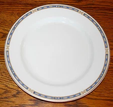 Syracuse China O.P. Co. Mistic 9 3/4" Dinner Plate Blue Cobalt with Gold trim