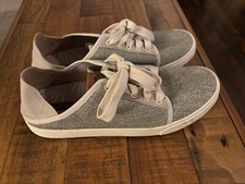 Olukai Pehuea Li Womens 10 Shoes Gray Beige Sneaker Lace Up Mesh Low Top Casual