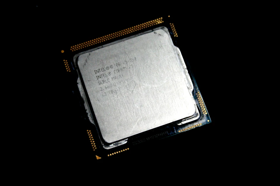 Intel VINTAGE  CPU Processors QTY 2 - Image 2 of 4