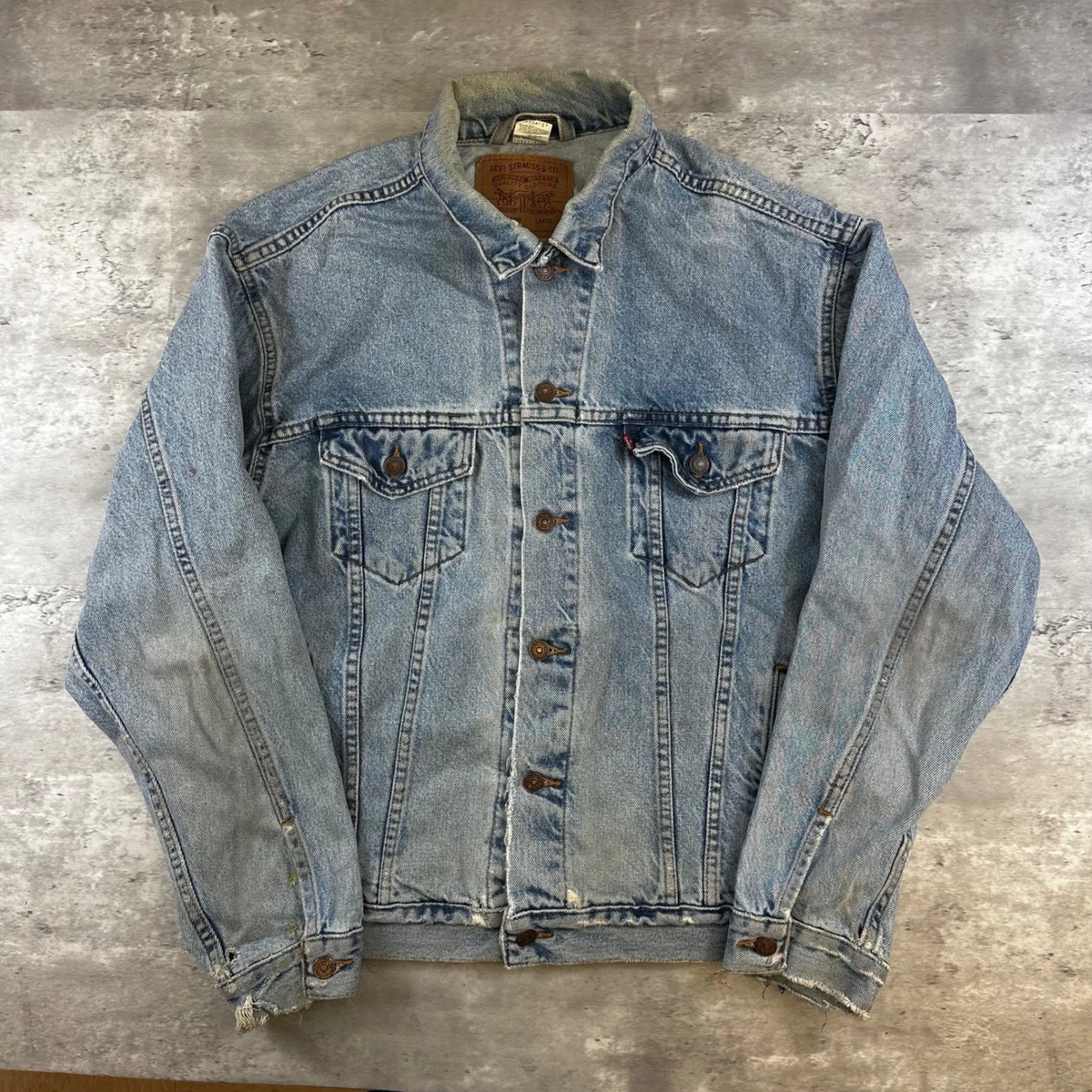Vintage Levis 70507-0389 Denim Trucker Jacket Mens Large Light Wash