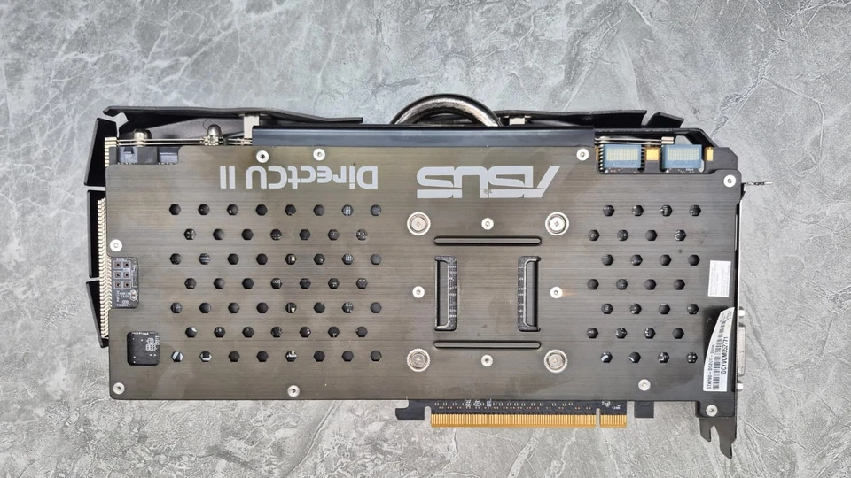 ASUS Radeon R9 280X DirectCU II Graphics Card-Black and Red - Image 2 of 4