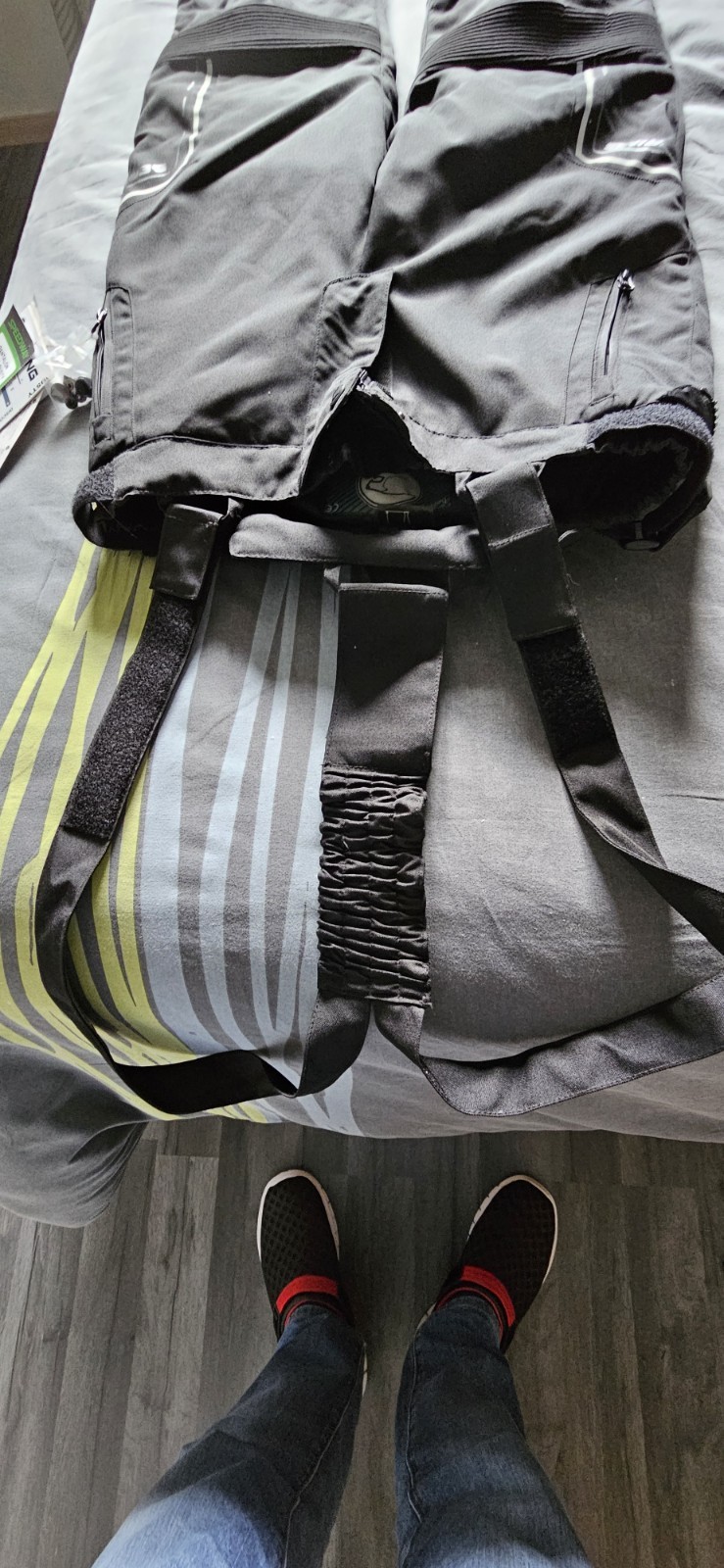 Pantalon moto Bering taille M neuf idéal pour le commuter urbain en scooter