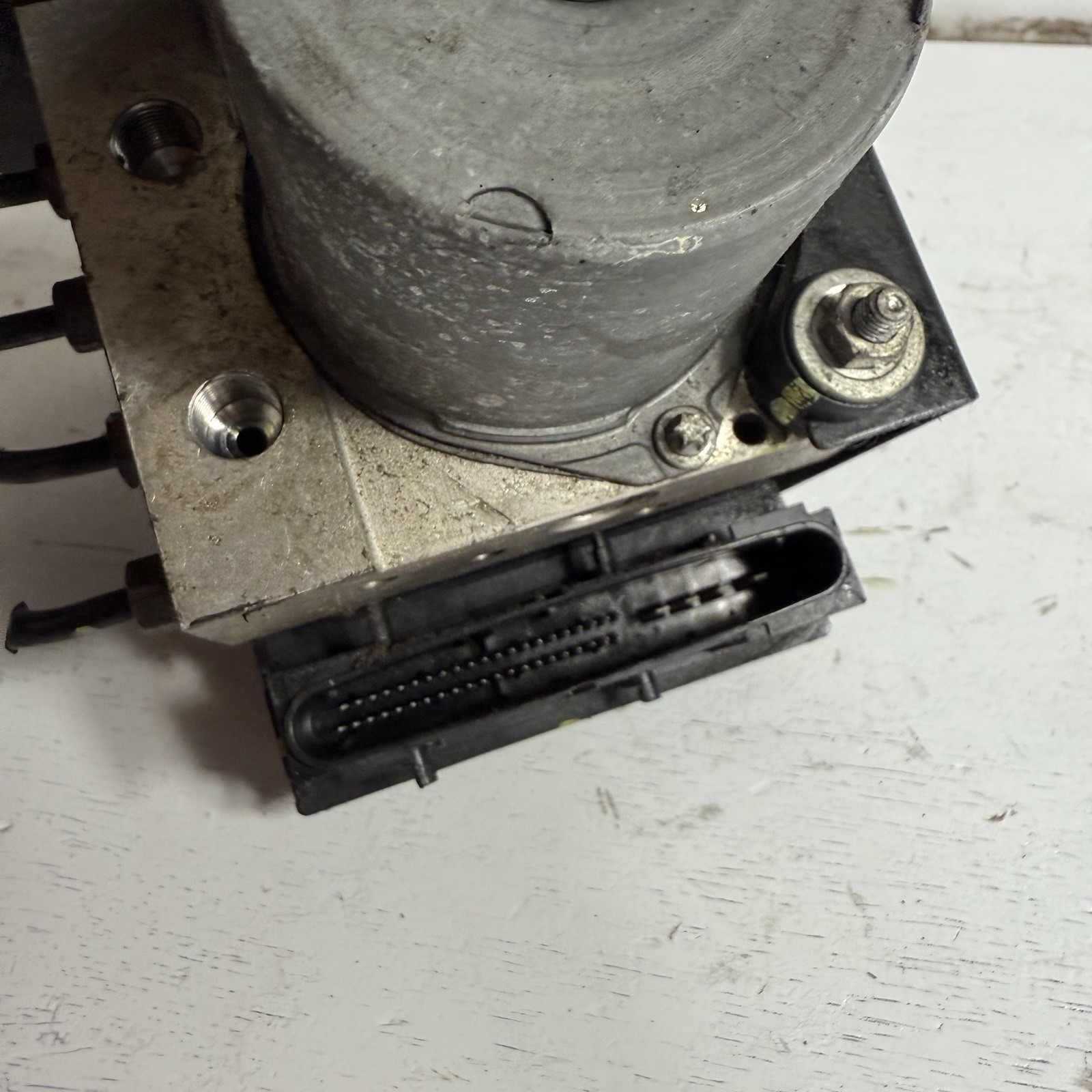 05-08 Maserati Quattroporte ABS Module AntiLock Brake Pump M139