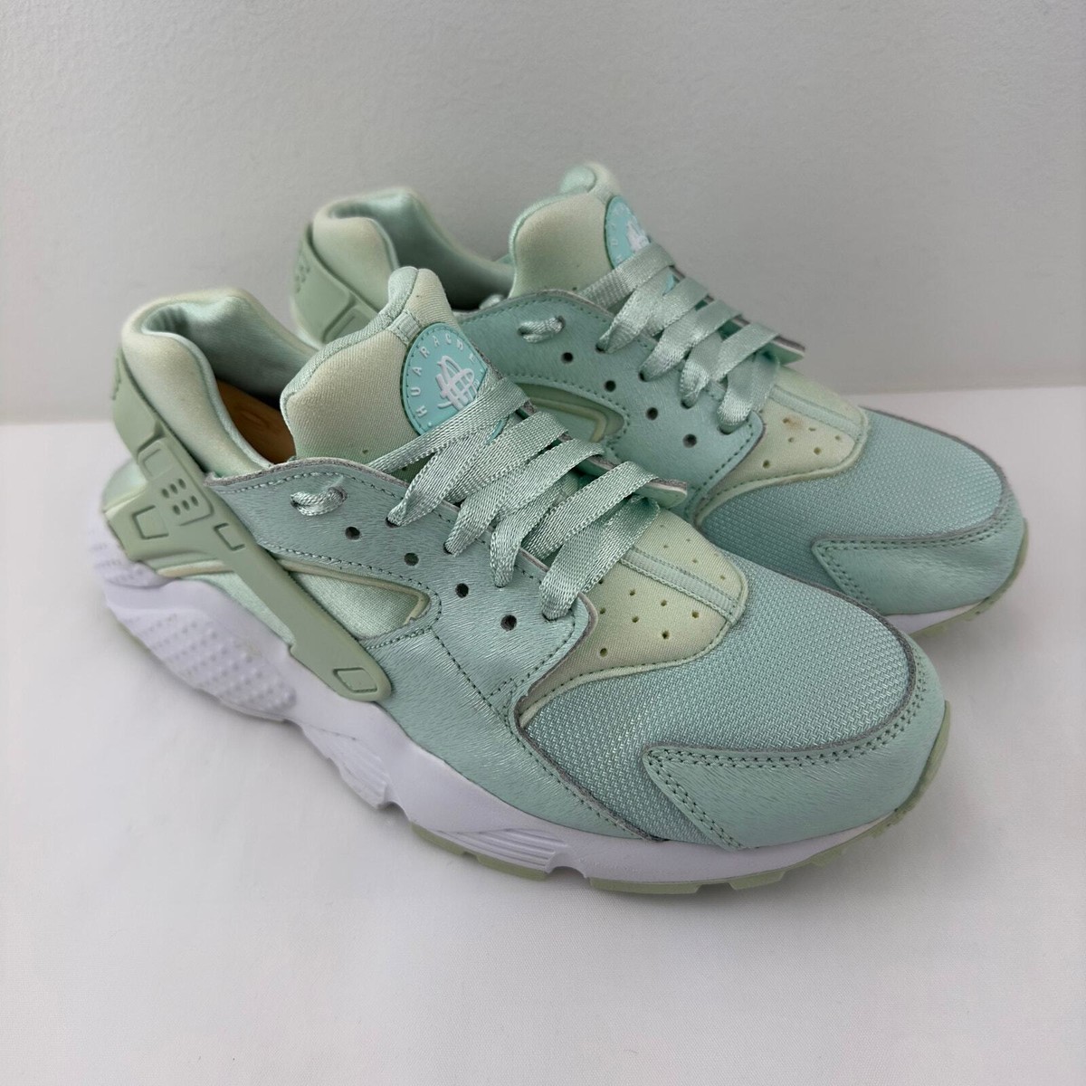 huarache mint green