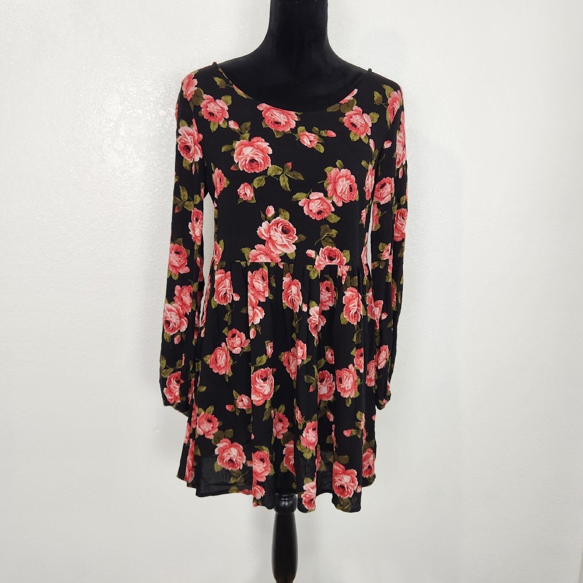 long sleeve floral dress forever 21 Forever 21 Black Floral Long Sleeve Scoop Neck Thigh Length A-Line Dress Sz  S