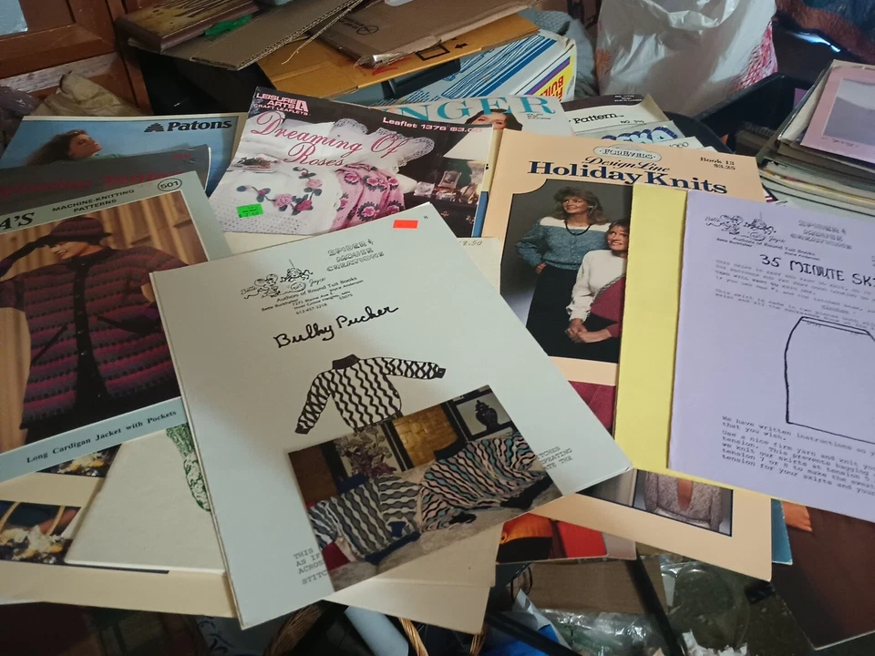 Lot of 40X Vintage Assortment of Crochet and Knitting Leaflets & Pattern Lot 42 - Image 2 of 4