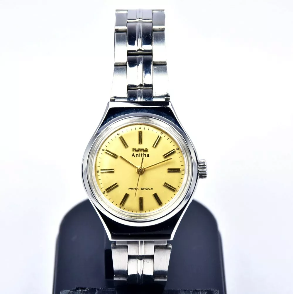 HMT Anitha Golden Face Steel Case 17 Jewels Women s Hand Winding