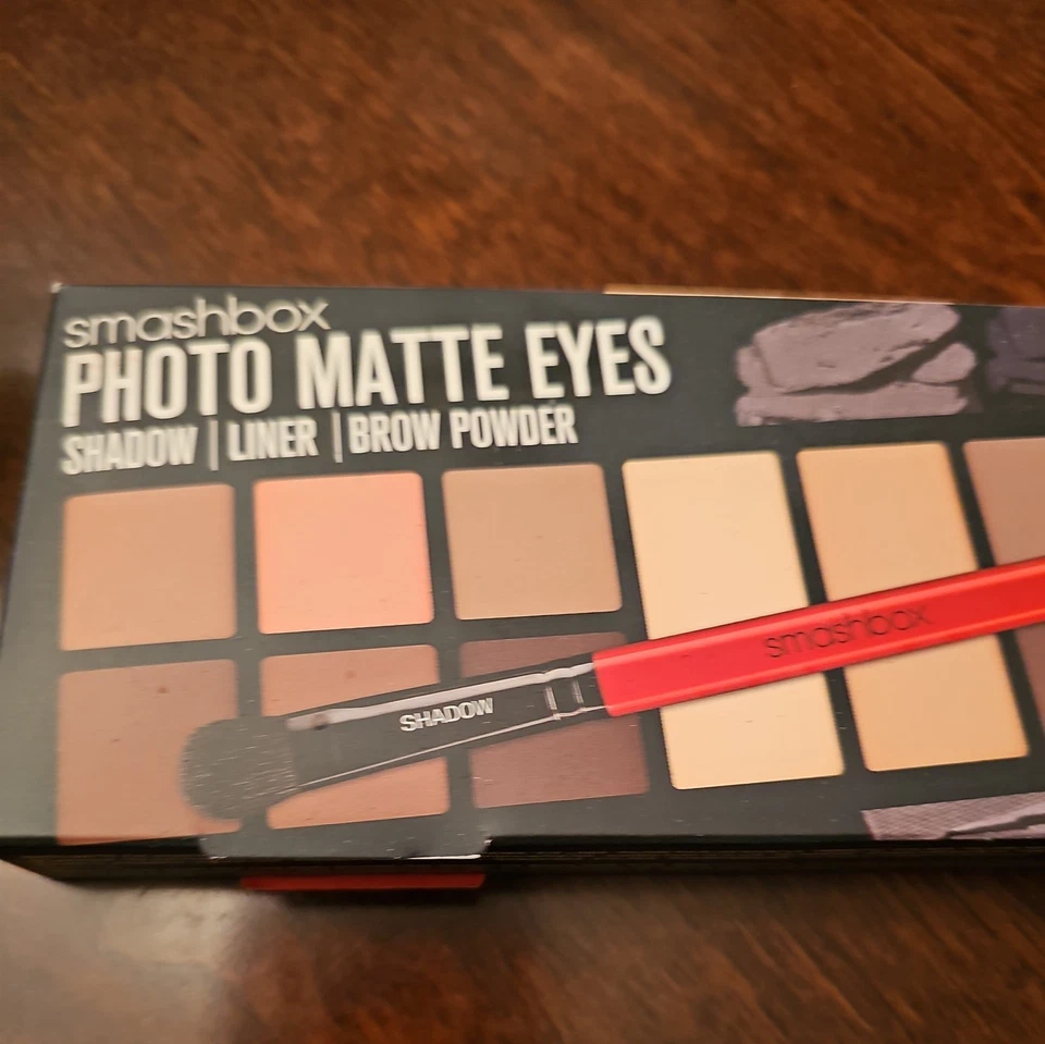 Smashbox PHOTO MATTE EYES Shadow/Liner/Brow Powder Palette. NIB - Image 2 of 4