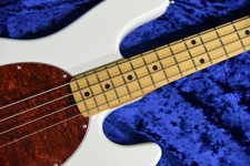 Sterling by MUSIC MAN RAY24CA Olympic White