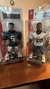 2005 Eagles Donovan McNabb Gladiators of the Gridiron Action  Figure