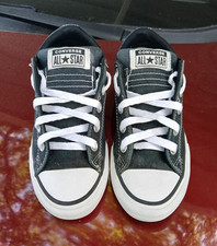 Converse Chuck Taylor All Star Kids Low Top Sneakers Black/White US 2