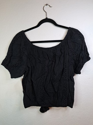 NWT Free Kisses Black Semi Sheer Boho Crop Top W/ Tassels Size Large - Picture 11 of 13