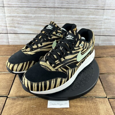 シューズ NIKE - Nike Air Max 1 Golf &quot;Tiger&quot; Tiger Print Covers This Nike Air Max 1 Golf