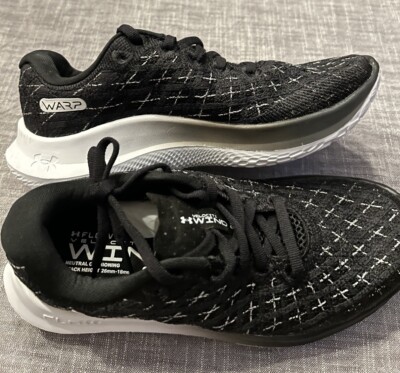 Under Armour 3024911-003 W FLOW Velociti Wind 2 Black Women s Size 5 NEW