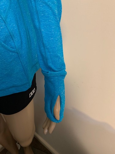 Lululemon Activewear Jacket - Size 10 Canadian - Picture 7 of 8