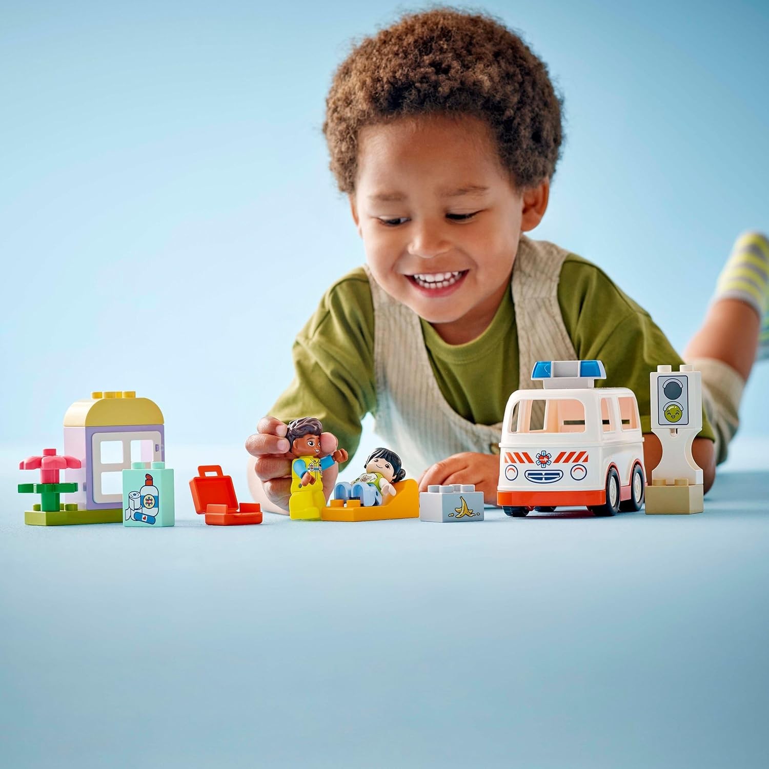 LEGO DUPLO Ambulanza e autista 10447 foto 6