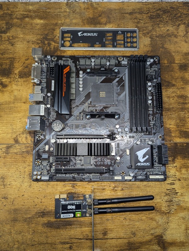 Gigabyte B450 AORUS M Micro ATX Motherboard, Socket AM4, DDR4, AMD