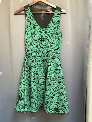 Hot Topic DC Comics Bombshells Poison Ivy Dress Size Small