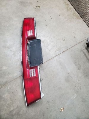 2001-2005 Buick Century Center Tail Light Assembly lid mounted Used