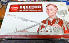 NICE COMPLETE 6 1/2 ROCKET MODERN LITHO 10053 A. C. GILBERT ERECTOR SET W/TRAYS 