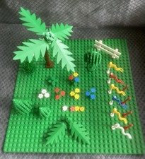 Vintage Lego (90s) Trees & Fences (6319) (almost complete) + Baseplate & Spares 