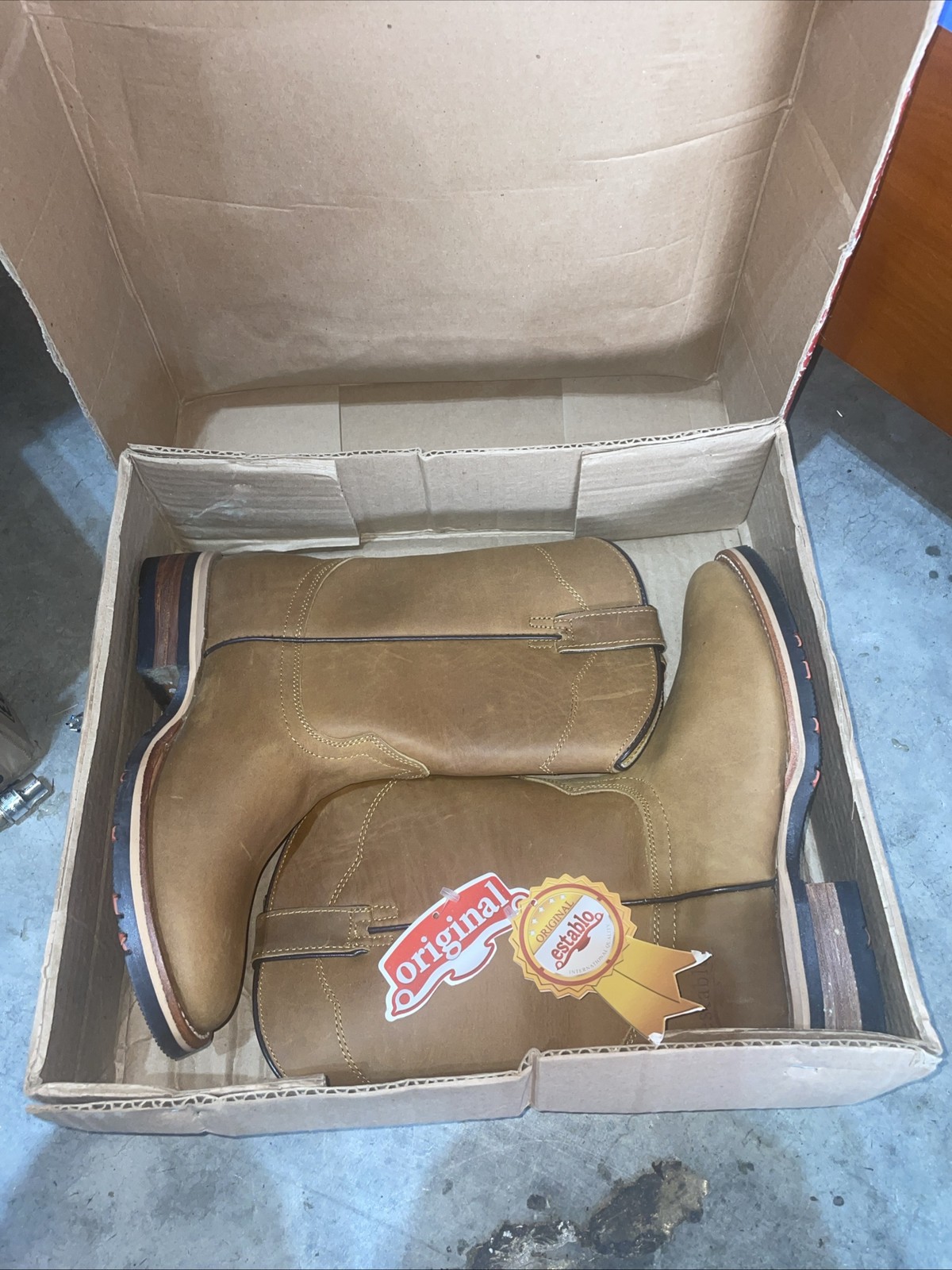 ¡Nuevo! Auténticas botas Establo. botas establo Mango Crazy de hombre Talla 5