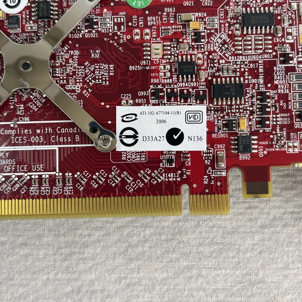 HP 410199-002 Radeon X1300 256MB PCIe Graphics Card, LP Bracket SPS 413023-001 - Image 3 of 3
