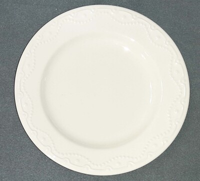 Paula Deen - Whitaker Vanilla J011 - Dinner Plate - 10 3/4'' Diameter