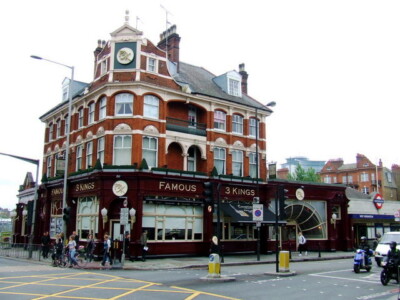 PHOTO  FAMOUS 3 KINGS WEST KENSINGTON THE FAMOUS 3 KINGS PUB IN WEST KENSINGTON.
