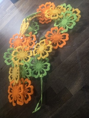 Vintage  Felt Mod Flower Power Garland Swag Curtain Decor  5ft. long Retro 