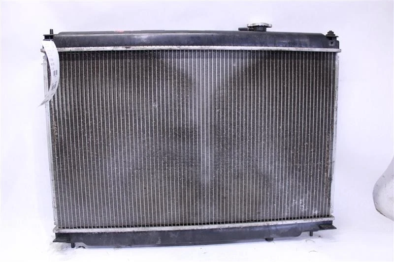 RADIATOR Infiniti M35 2006 06 2007 07 2008 08 1114188 Foto 2 de 4