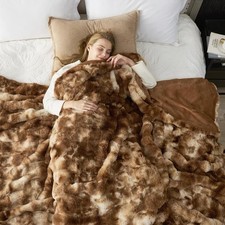 Faux Fur Throw Blanket King Size, Fuzzy Soft Plush Thick Bubble Blanket for Bed
