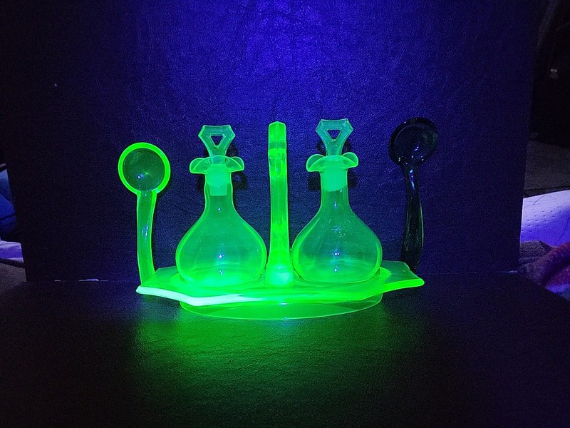 Cambridge Uranium Glass Vaseline Cruets Set Glass Decanter Spoon Antique 