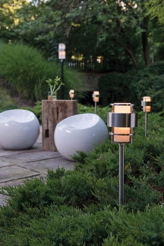 Hinkley Lighting H1901 Saturn 120v 1 Light 21.75" Tall Post Light - Stainless - Picture 2 of 6