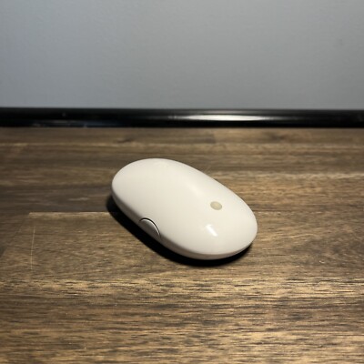 Apple Mighty Mouse A1197 Wireless Bluetooth Mouse White Laser Optical