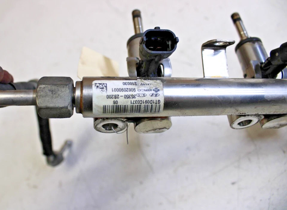 12-17 HYUNDAI VELOSTER 1.6L OEM TURBO RIEL DE COMBUSTIBLE CON INYECTORES Foto 3 de 3