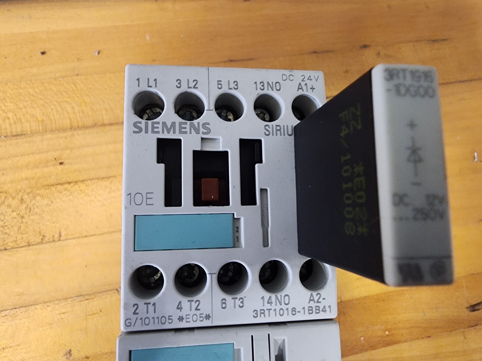 Siemens Contactor 3ZX1012-0RH11-1AA1 with Overload Relay 3ZX1012-0RU11 ...