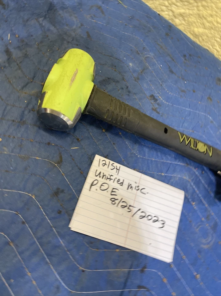 Martillo de trineo Wilton 20416, 4 lb, 18 pulgadas, caucho/acero 121 Foto 2 de 4