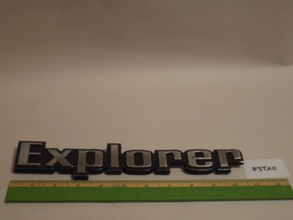 Emblema Explorer 1973 1974 1975 1976 1977 1978 1979 Ford F100 F150 F250 F350 79 C Foto 2 de 4