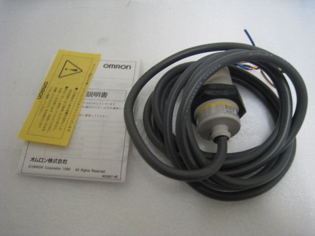 OMRON E2F-X10E1 Proximity Switch, look very clean