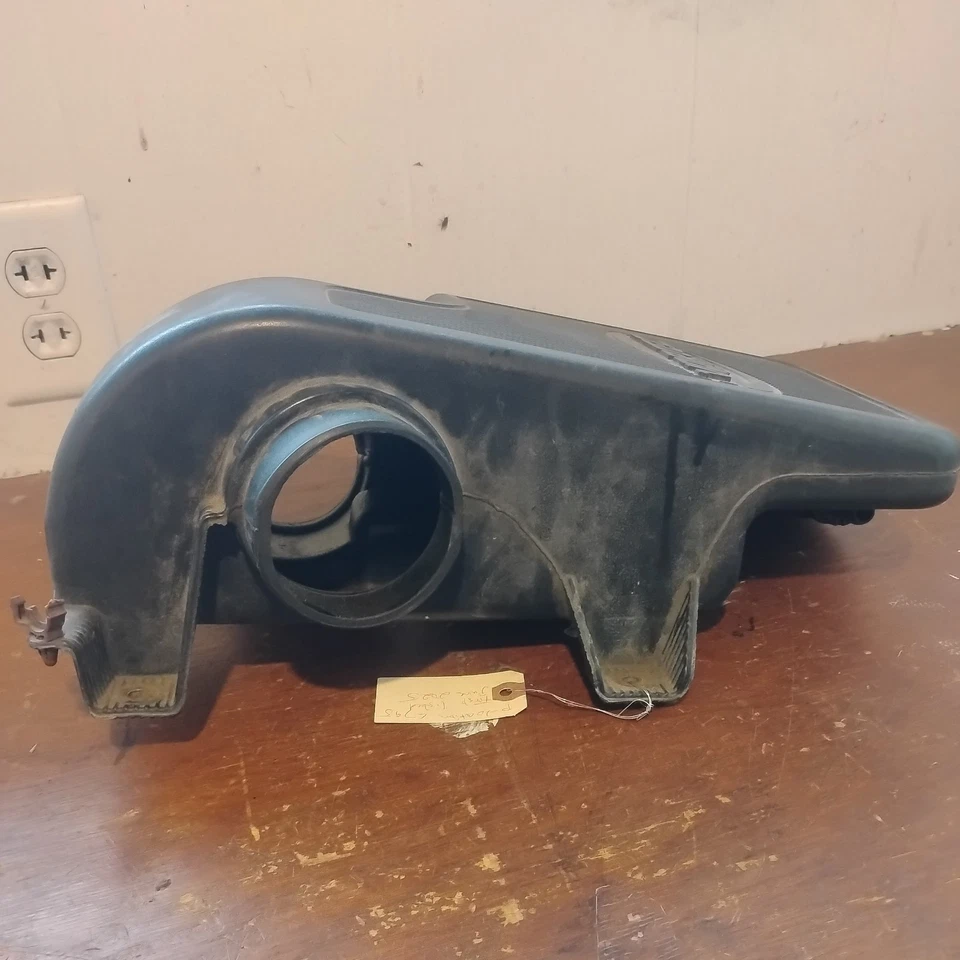 05-09 Chevy Trailblazer EXT 4.2L GM Conjunto de resonador de admisión de filtro de aire 15193558 Foto 4 de 4