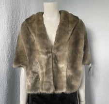 Eliza J Taupe Women’s  S Soft Faux Fur Capelet Hook Loop Closure Coat Stole NWT