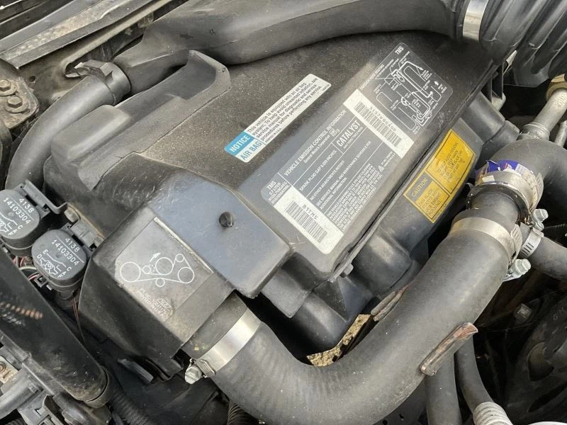 Engine 8-350 5.7L VIN P 8th Digit Fits 94 CAMARO 4176312 Foto 2 de 4