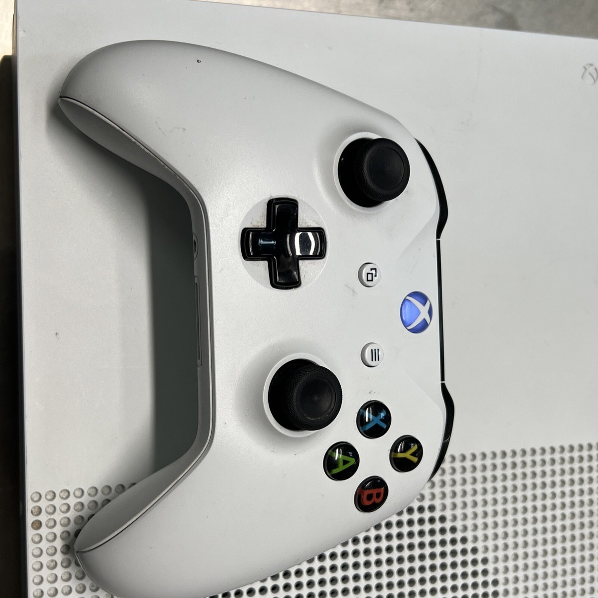 Microsoft Xbox One S 1TB White Console with Controller and Cords